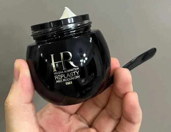 带面霜+黑绷带眼霜抗皱紧实淡化纹路OG视讯“贵妇”都在用！赫莲娜黑绷(图13)