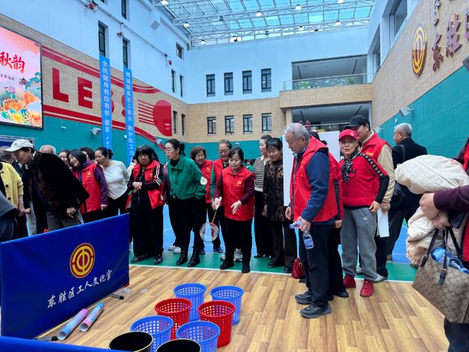 是C位我们负责点赞!OG真人游戏今天爸妈(图1) 是C位我们负责点赞!OG真人游戏今天爸妈(图1)