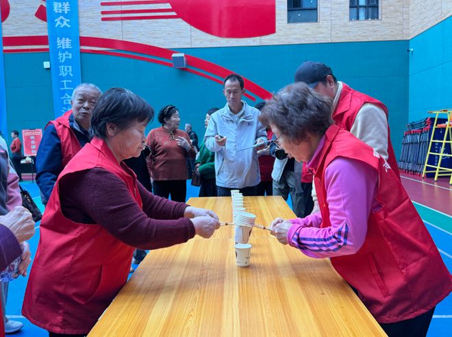 是C位我们负责点赞!OG真人游戏今天爸妈(图2) 是C位我们负责点赞!OG真人游戏今天爸妈(图2)